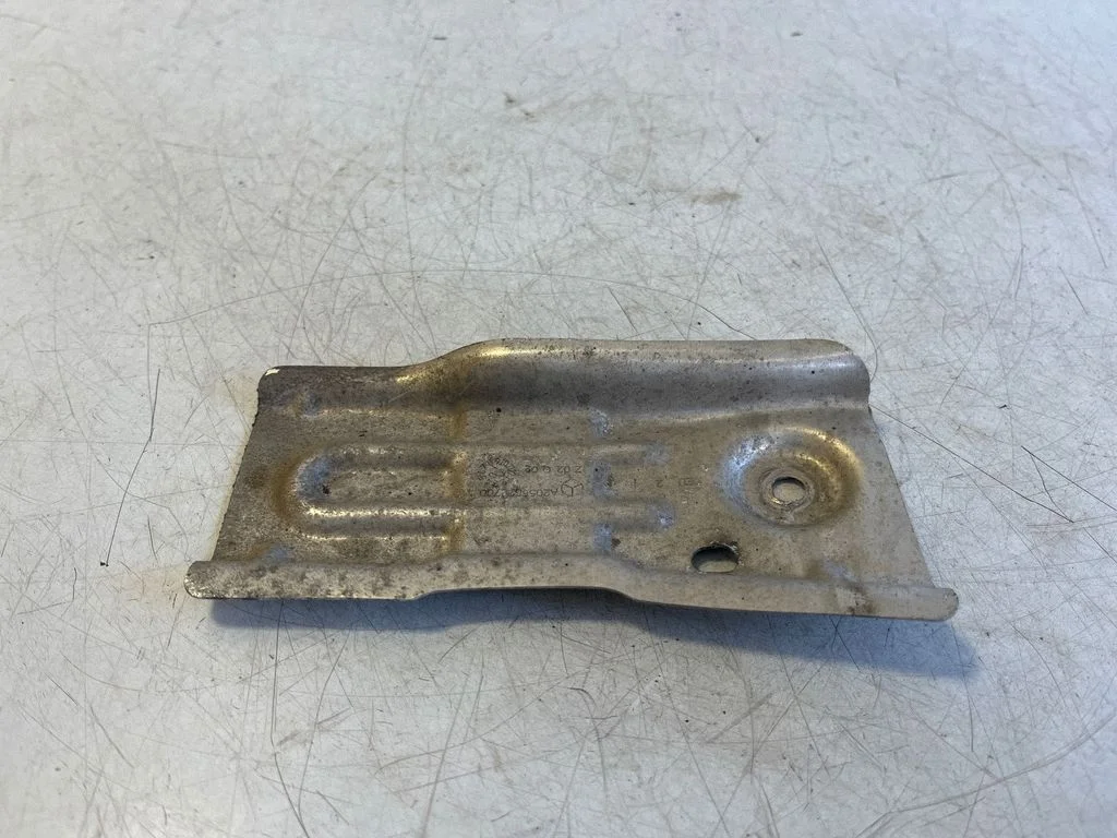 Other under body part A2056822700