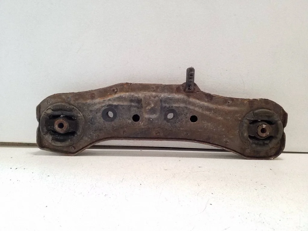 Tagumise reduktori (diferentsiaali) klamber – Honda CR-V (2002-2006)