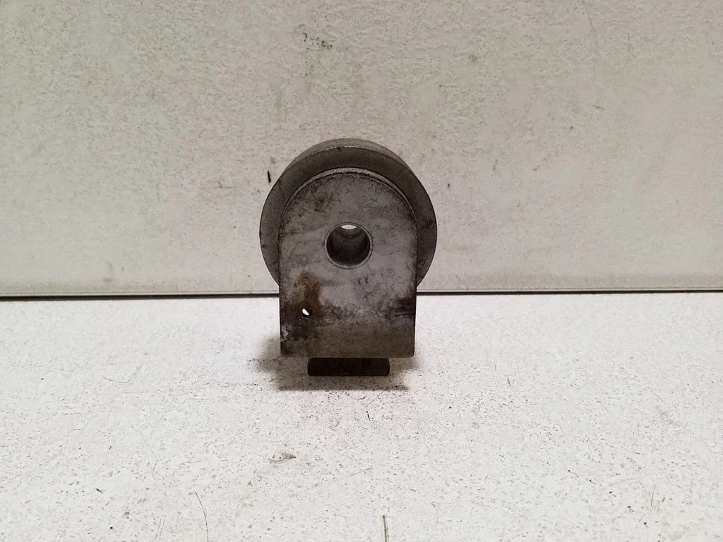 Rear differential/diff mount bracket A2043500215