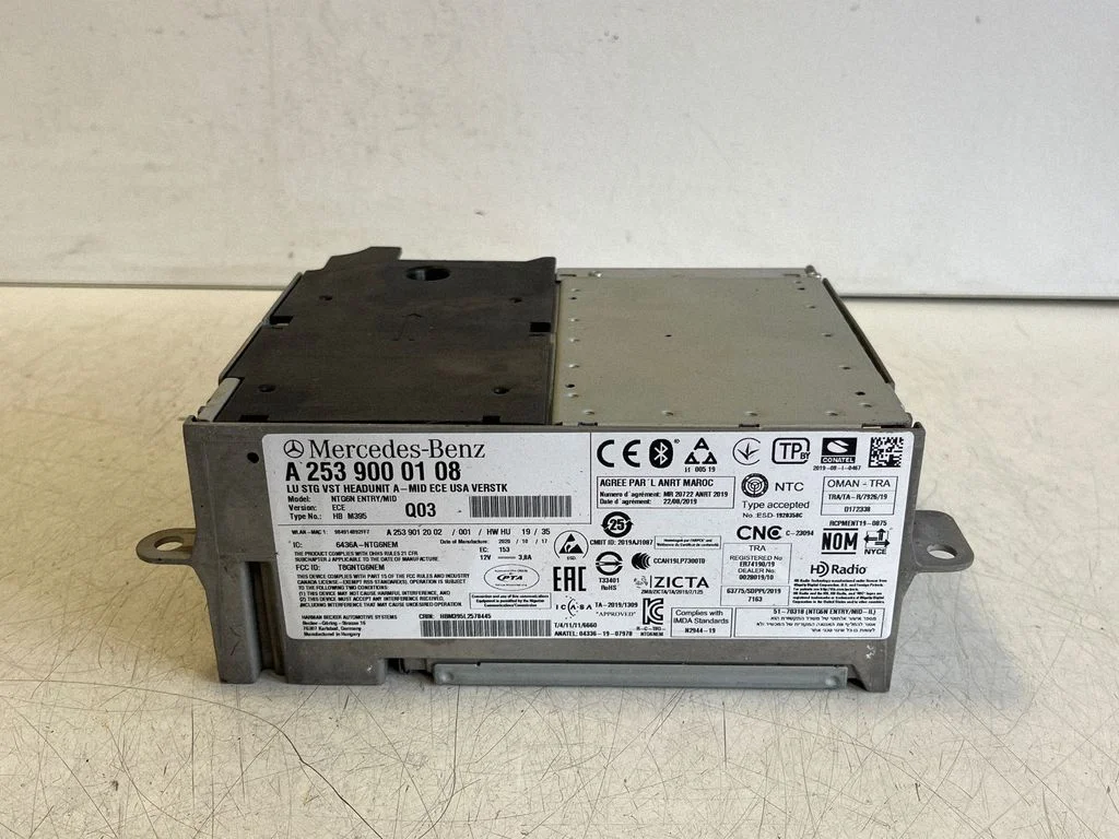 Radio/CD/DVD/GPS head unit A2539000108