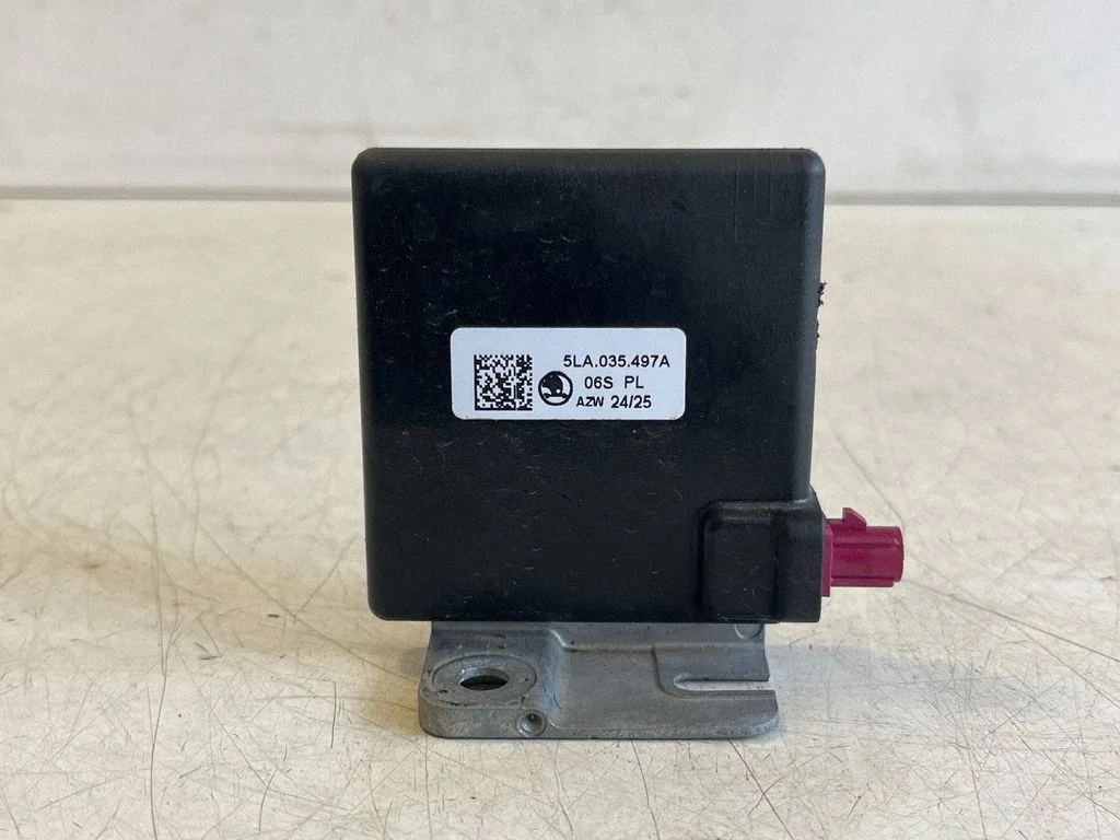 Aerial antenna amplifier 5LA035497A – Skoda Fabia Mk4 (6VA) (2021-)