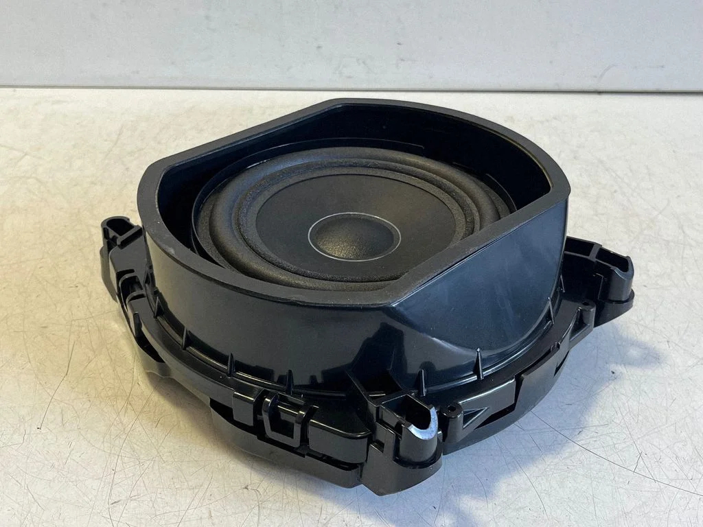 Subwoofer – BMW X3 F25 (2010-2017)