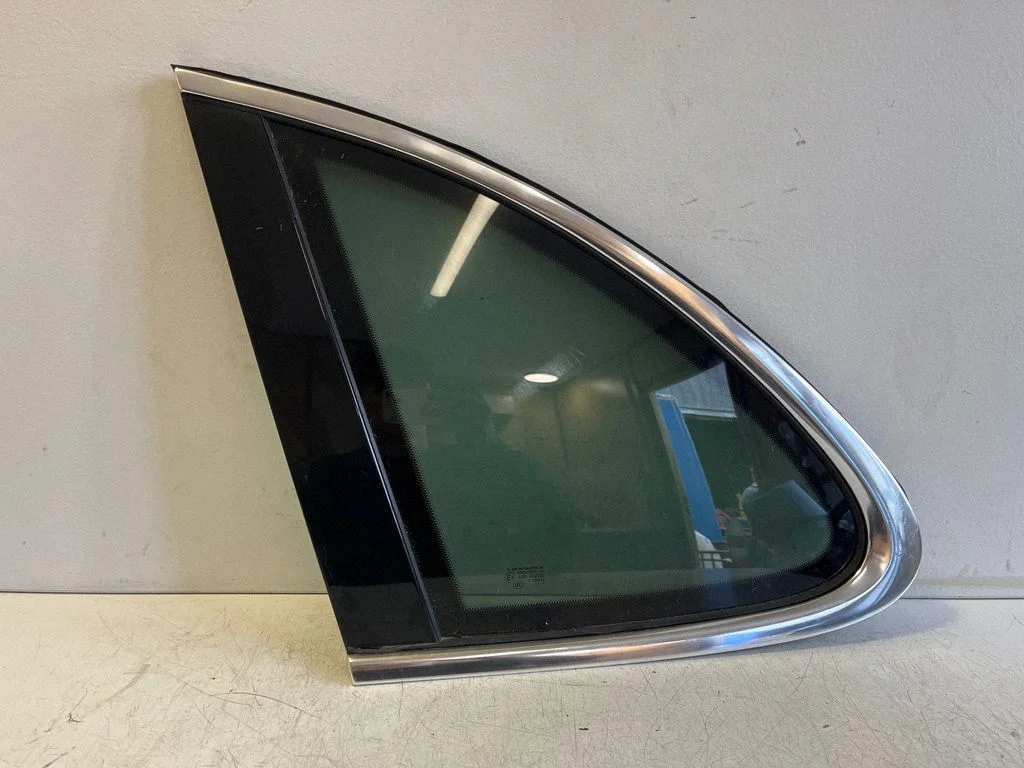 Rear side window – Porsche Cayenne (92A) (2010-2017)
