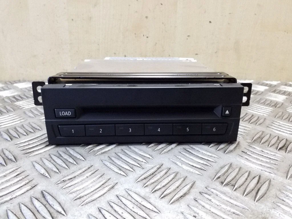 CD/DVD changer 65129133085