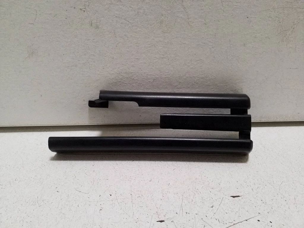 Front passenger seat rail trim 9J1881480