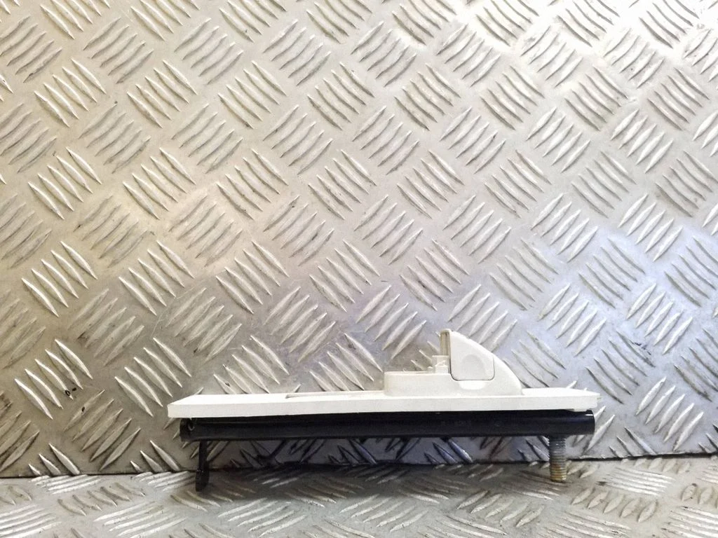 Priekinės vairuotojo sėdynės bėgelis (slidė)