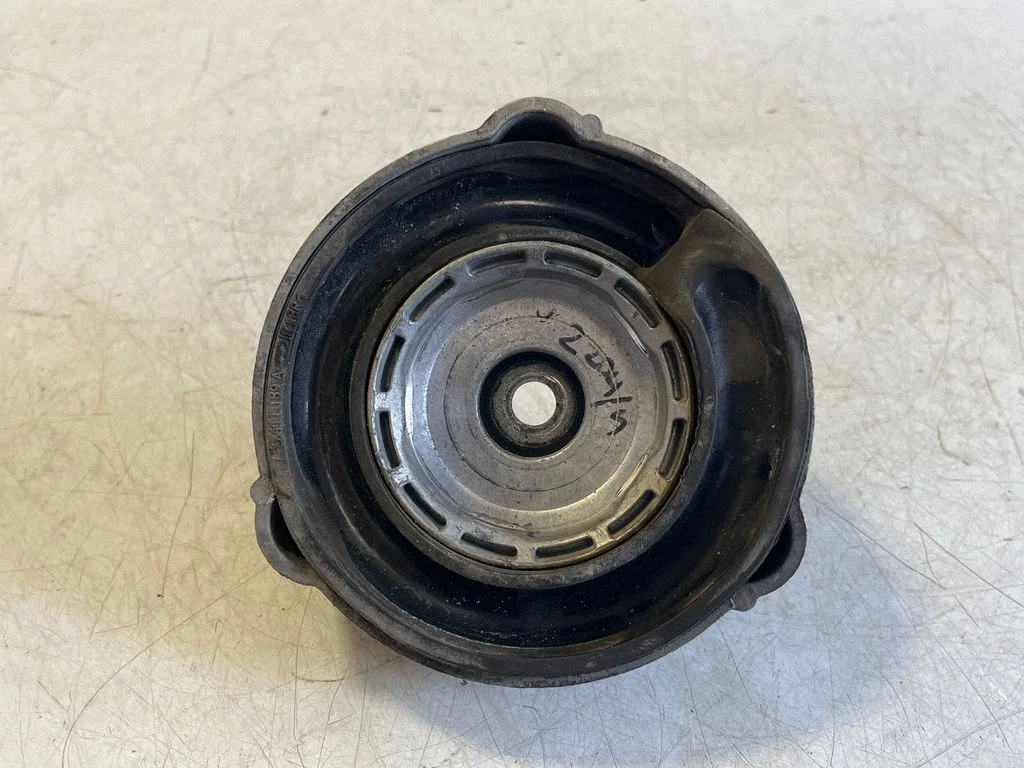 Atsperes balsts (augšējais) – Porsche Cayenne (92A) (2010-2017)