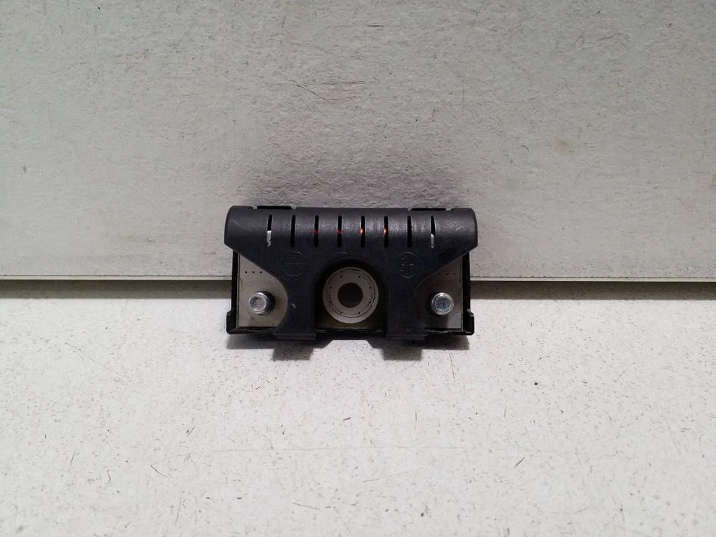 Filtras antenos