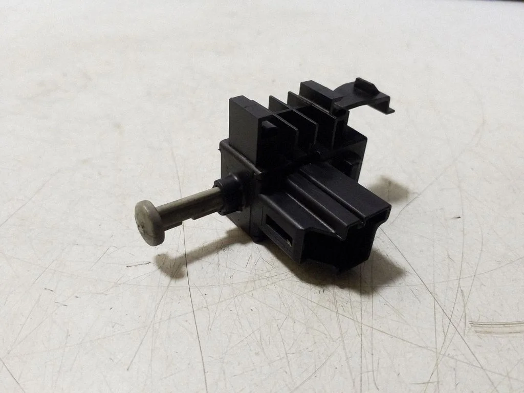 Clutch pedal sensor 6G9T11A152AA – Volvo XC60 (2014-2016)