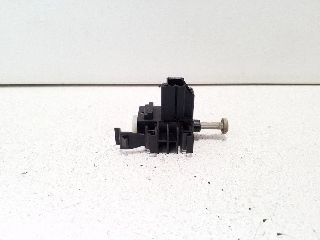 Clutch pedal sensor 6G9T11A152AA