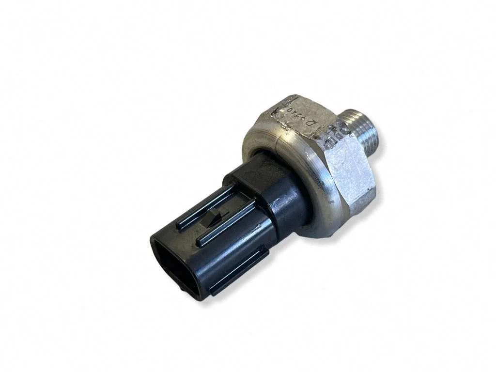 Air conditioning (A/C) pressure sensor D9240
