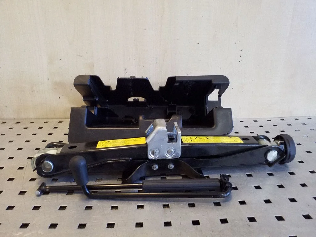 Lift Jack 8K0011031K