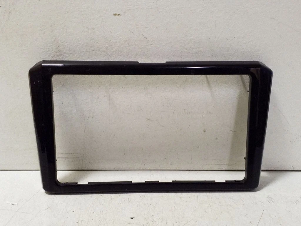 Radio/GPS head unit trim 5541202790