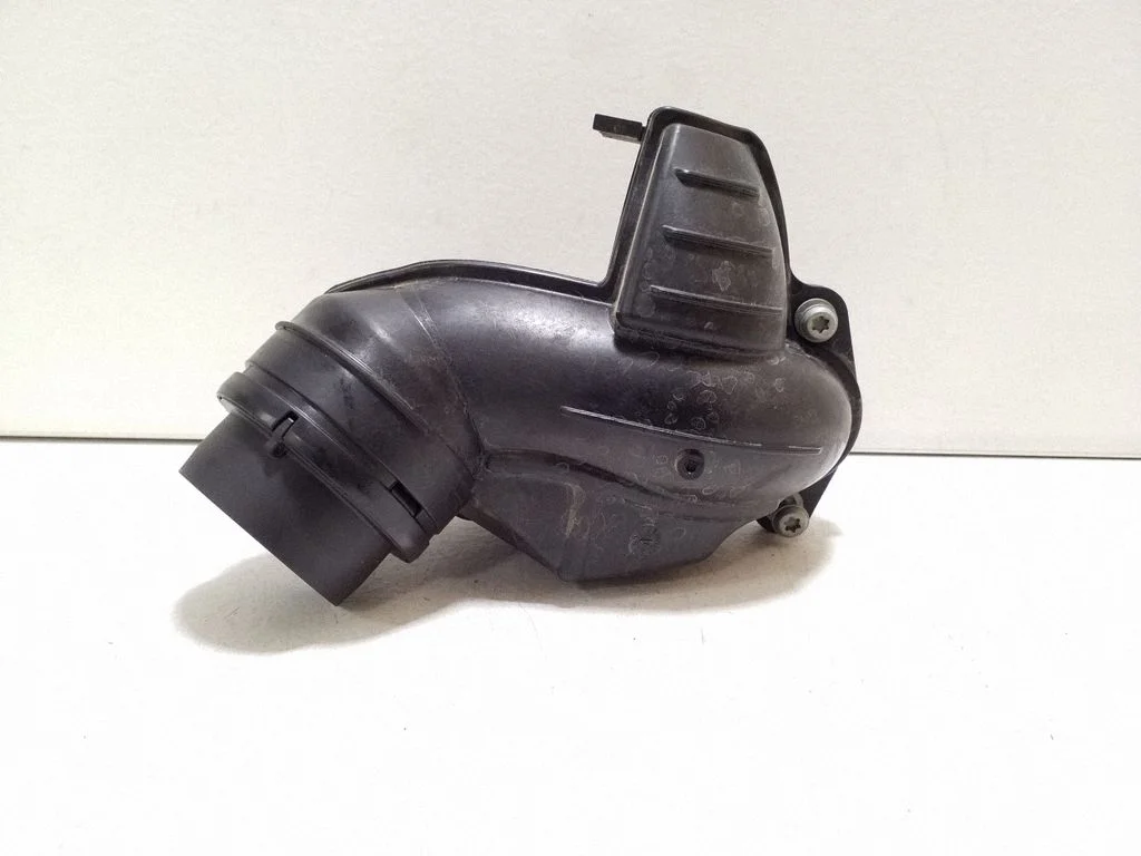 Intake resonator 05C129654C