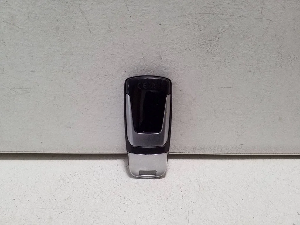 Ignition key/card 4M0959754CK