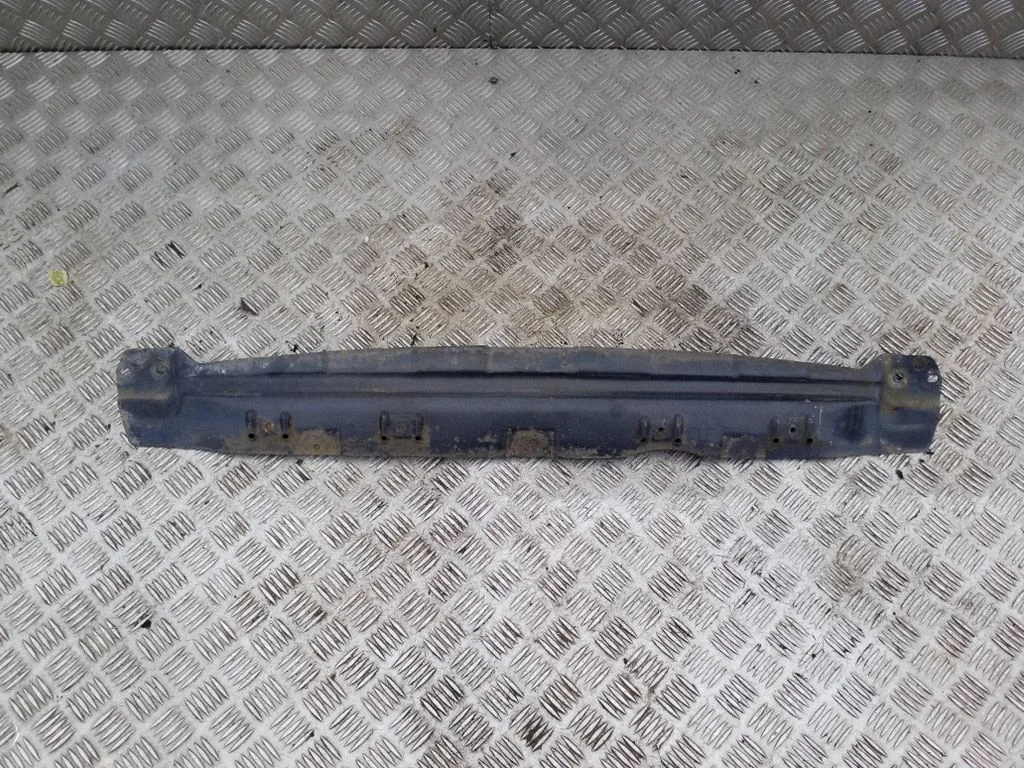 Bottom radiator support slam panel – Volkswagen Touareg I (2002-2010)