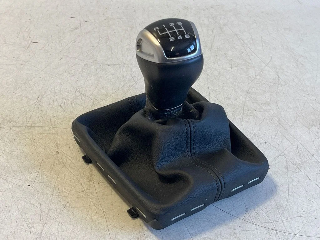 Gear lever shifter trim leather/knob – Audi SQ2 GA (2017-)