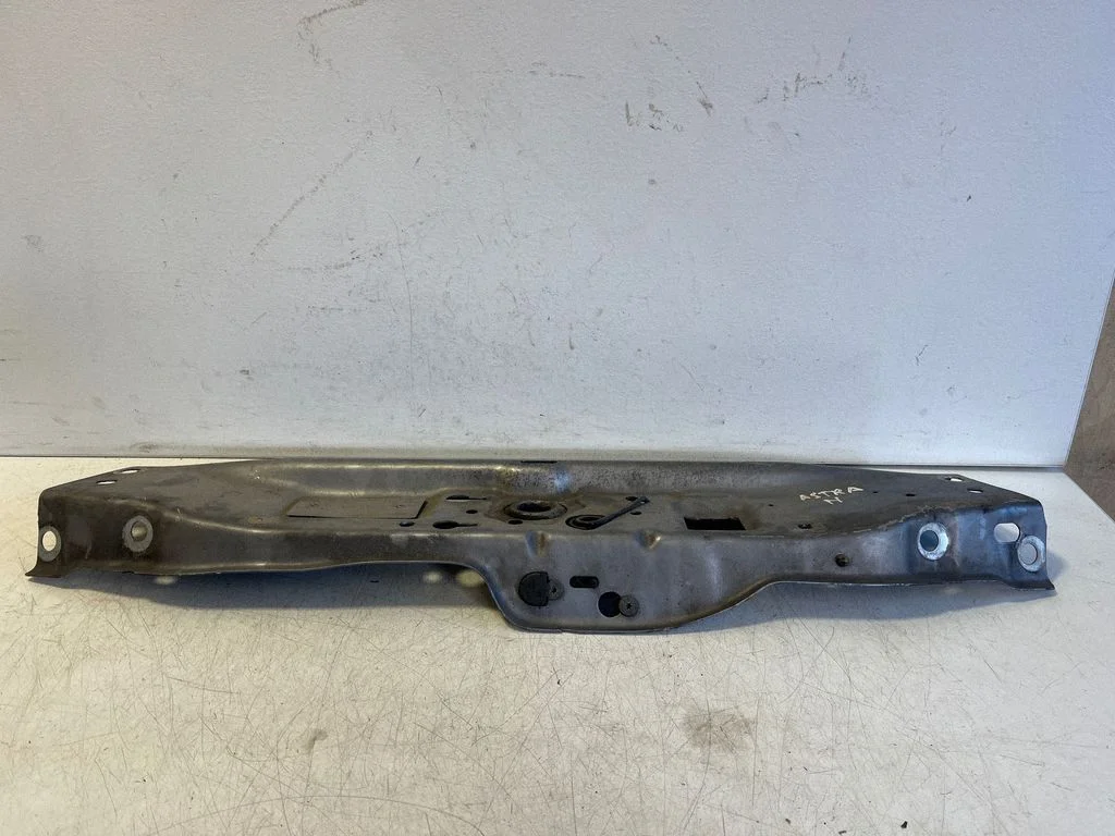Top upper radiator support slam panel