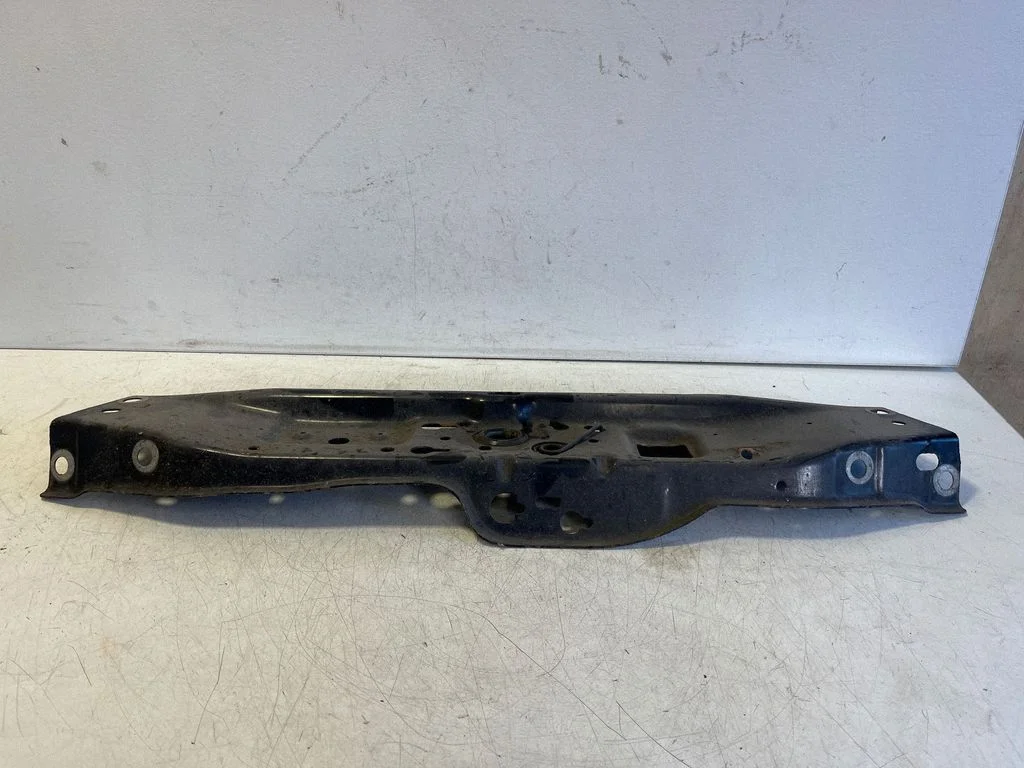 Top upper radiator support slam panel