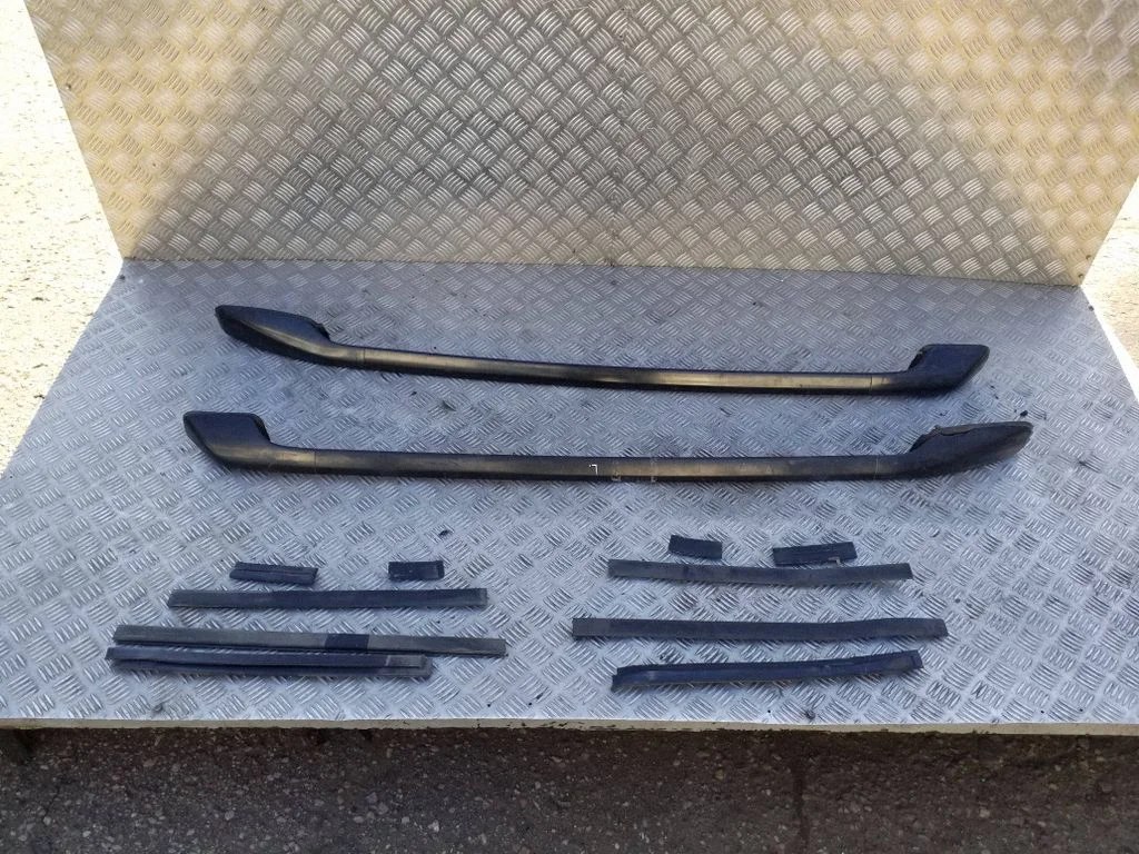 Roof bar rail
