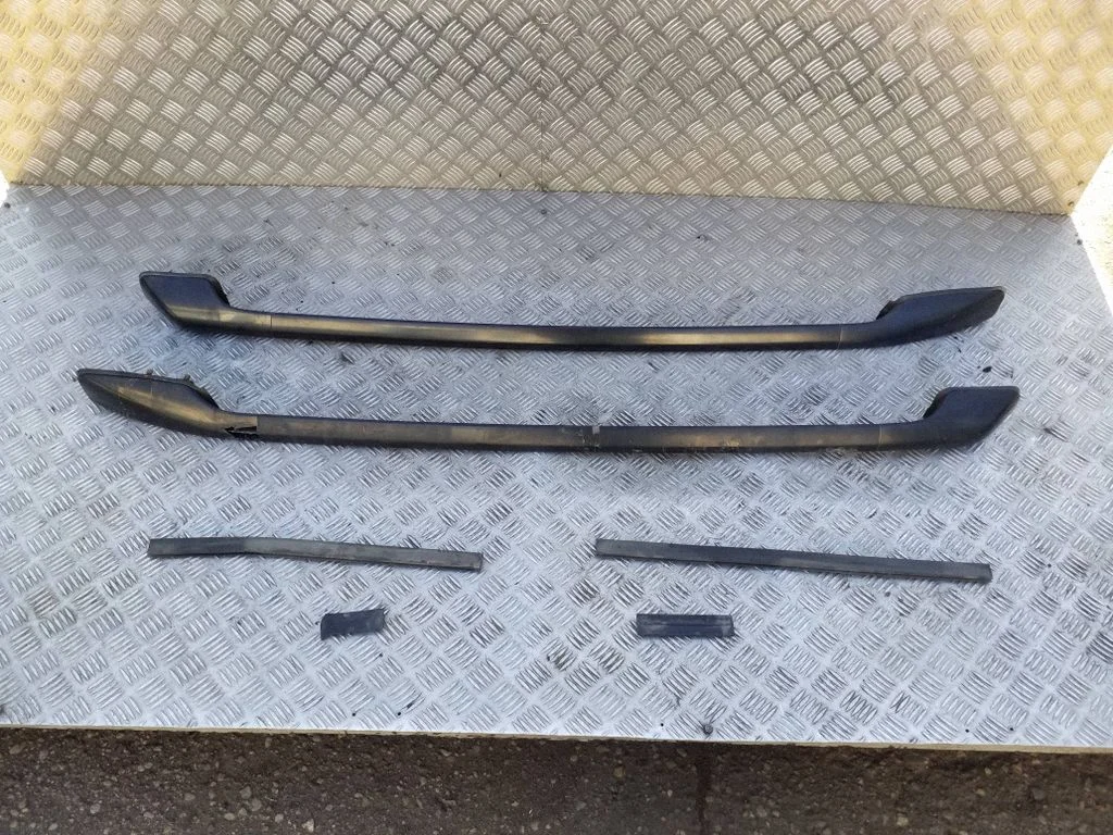 Roof bar rail