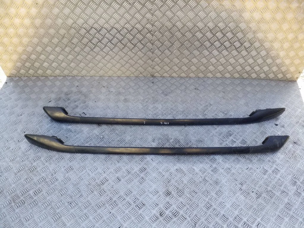 Roof bar rail