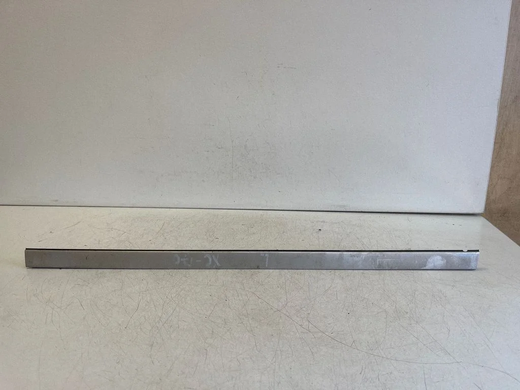 Roof trim bar molding cover 39992756 – Volvo XC70 (2005-2007)
