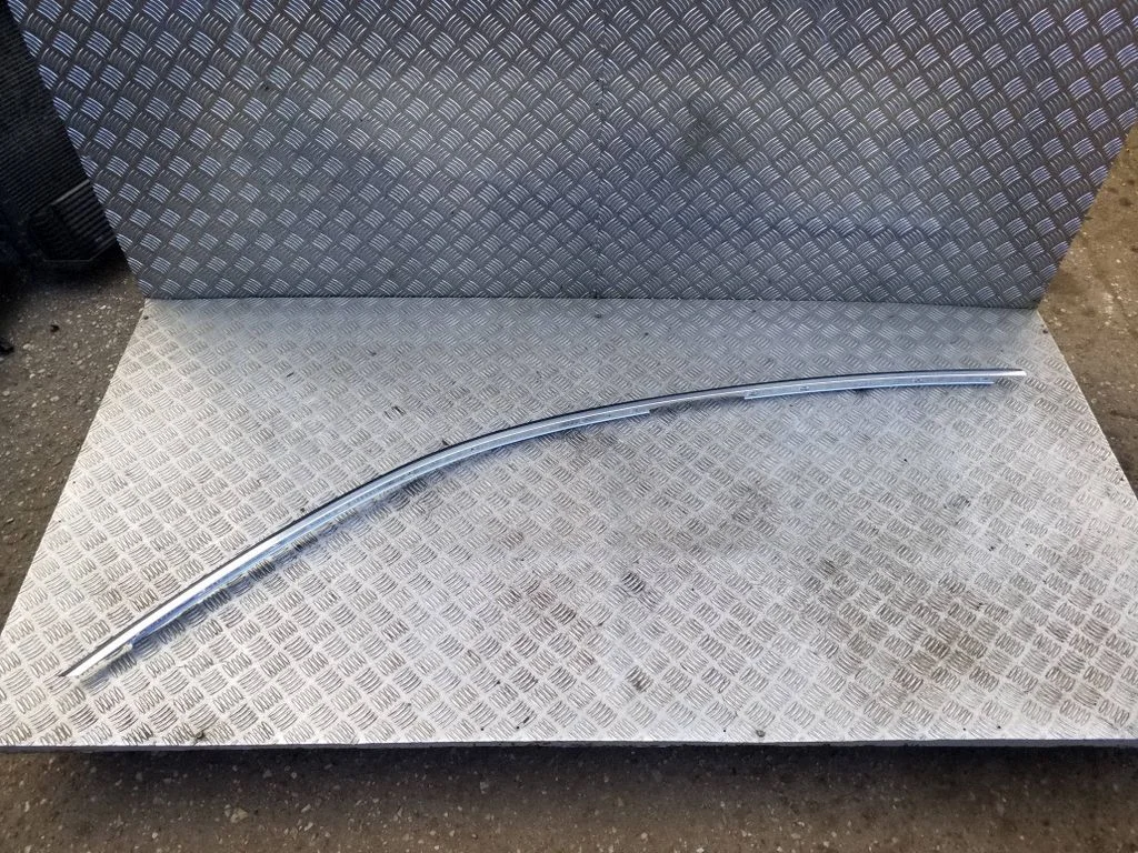Roof trim bar molding cover 8W8853703
