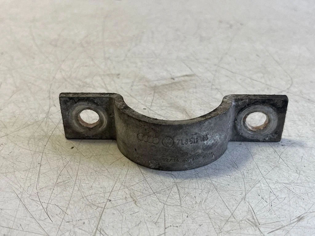 Sway bar bush bracket, rear 7L8511418