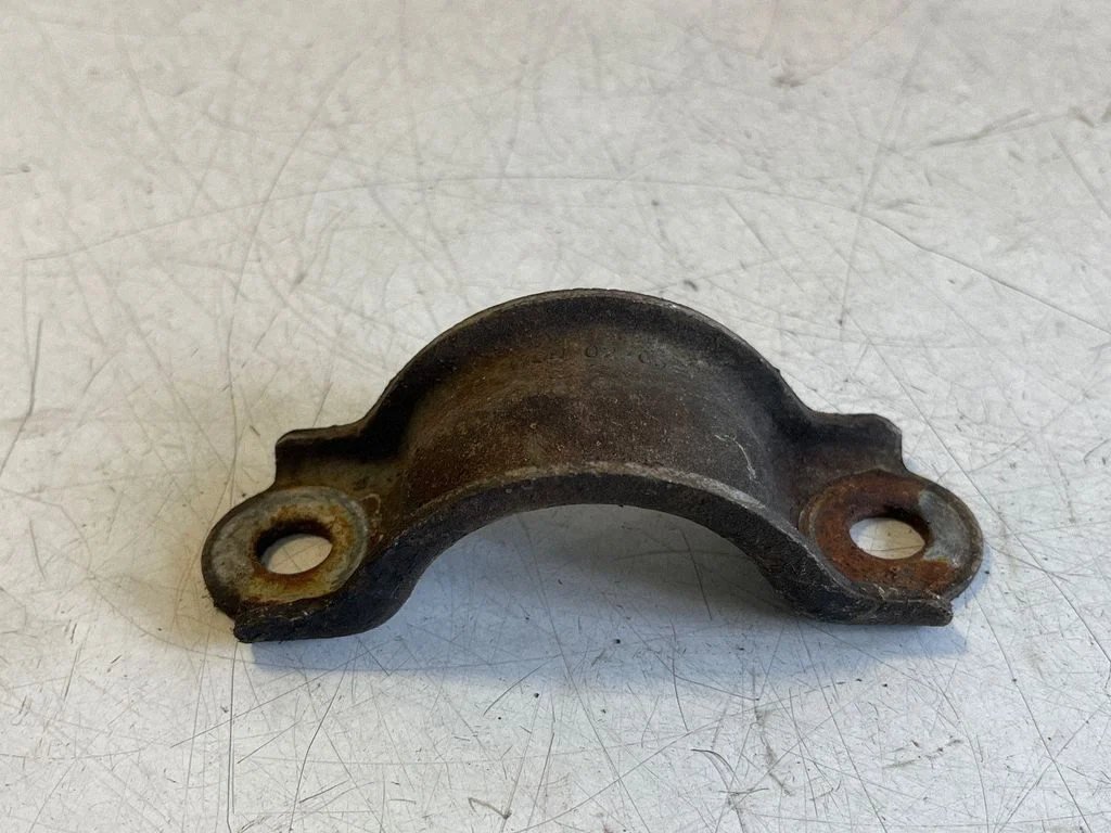 Sway bar bush bracket, rear 7L0511418