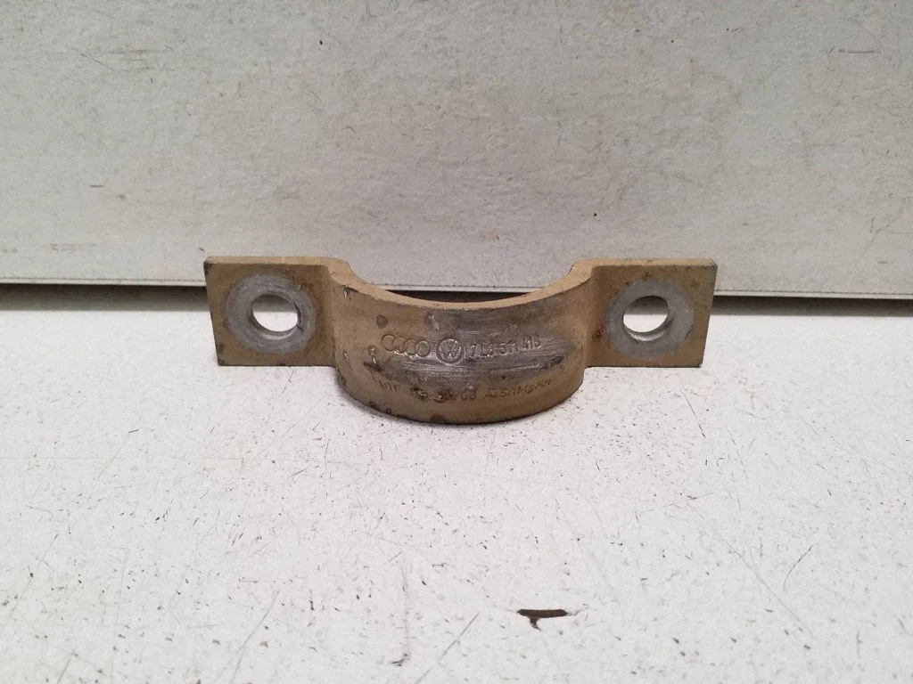 Sway bar bush bracket, rear 7L8511418