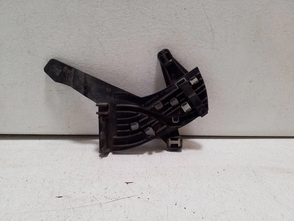 Other rear suspension part A2535460143