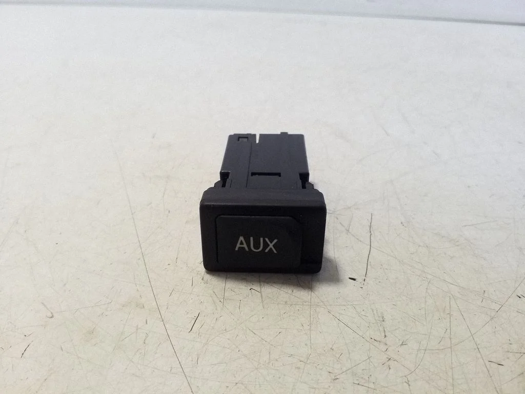 AUX-pesa 8619048010