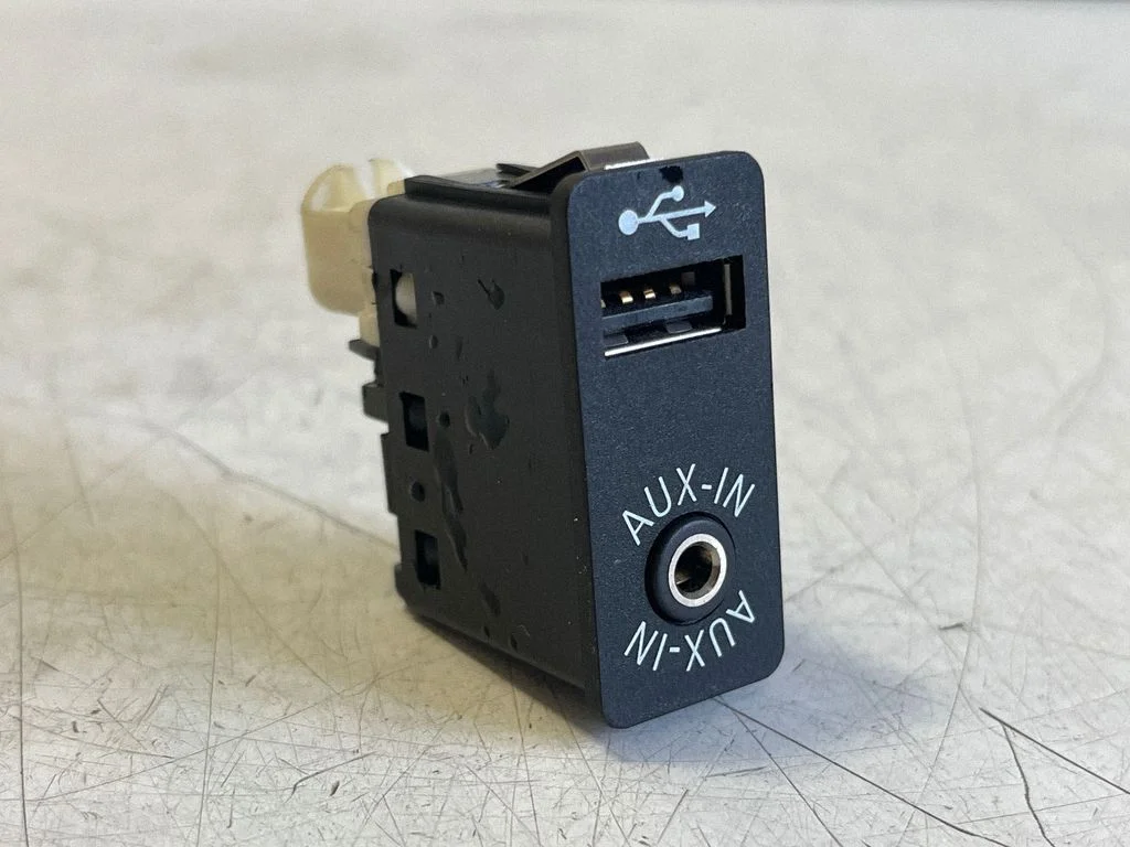 Gniazdo USB – BMW X3 F25 (2010-2017)