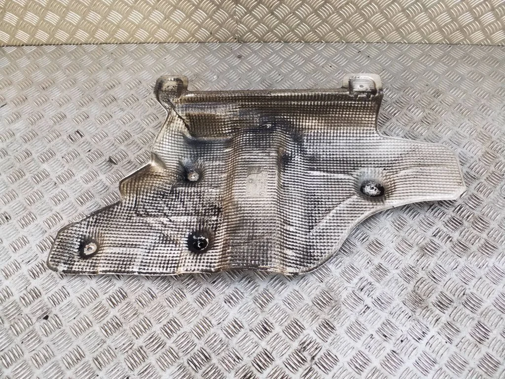 Exhaust heat shield – Porsche Cayenne (92A) (2010-2017)