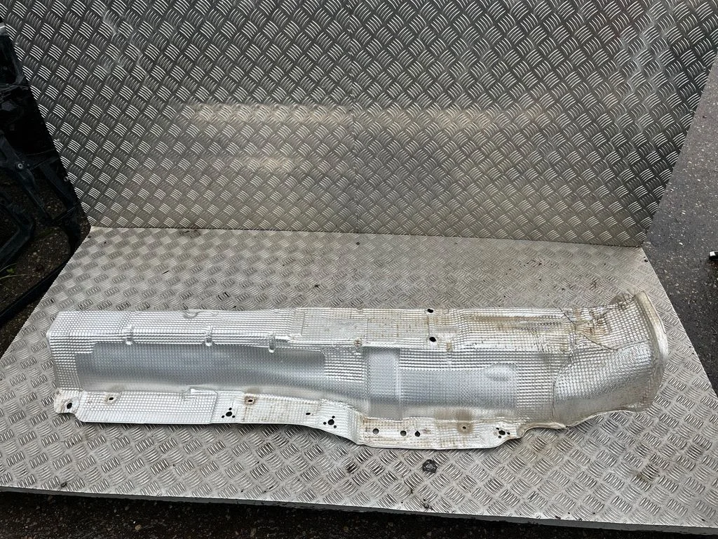 Väljalaske soojusisolatsioon (kuumakaitse) 2Q0825671D – Skoda Fabia Mk4 (6VA) (2021-)