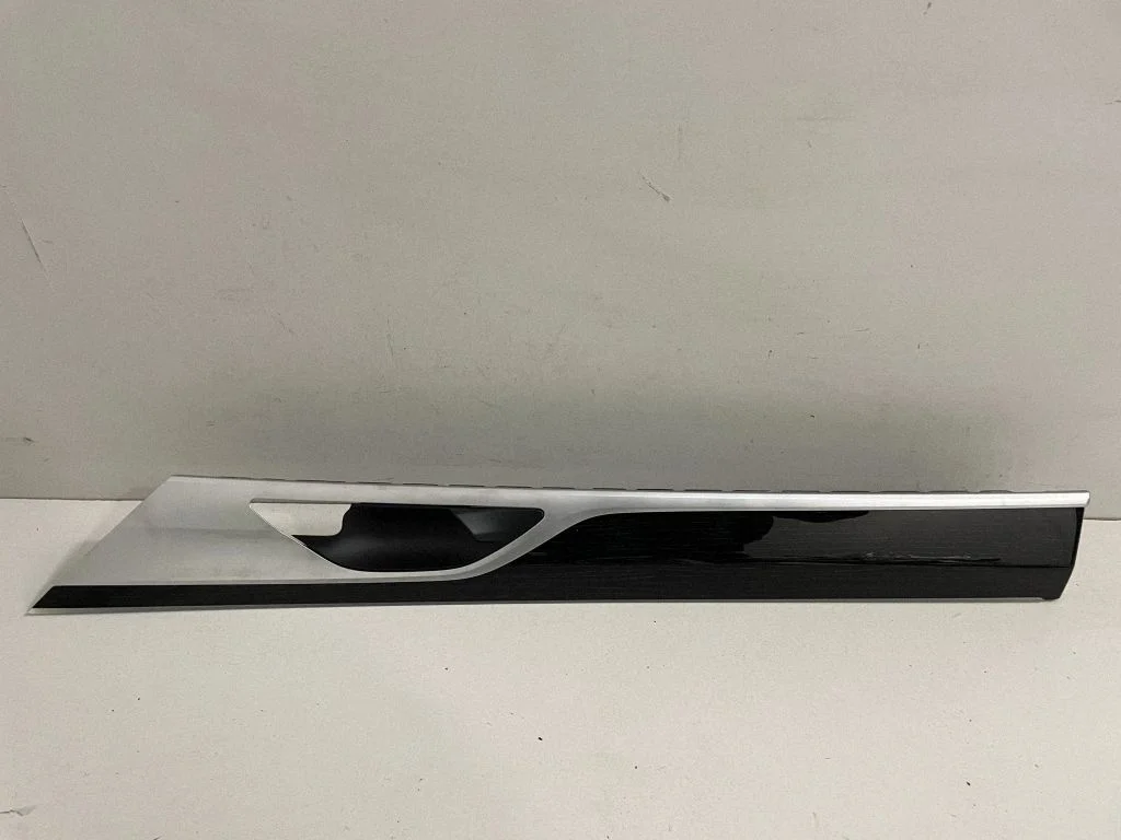 Aizmugurējo durvju apšuvums – BMW 7. sērija G11 G12 (2015-2022)