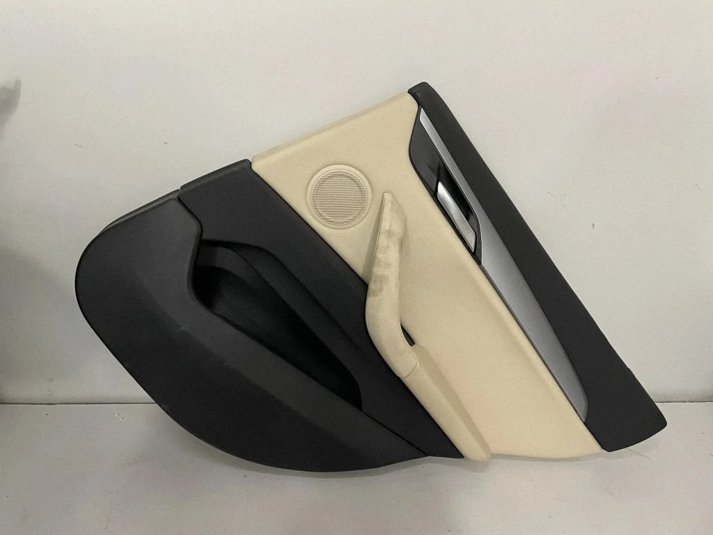 Tagumiste uste sisevooder 70875411 – BMW X1 F48 F49 (2015-2022)