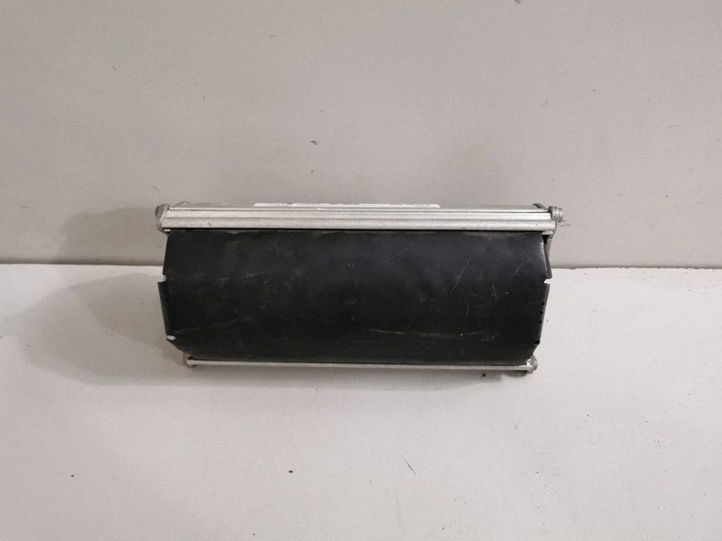 Passenger airbag – BMW 7 Series E65 E66 (2001-2008)