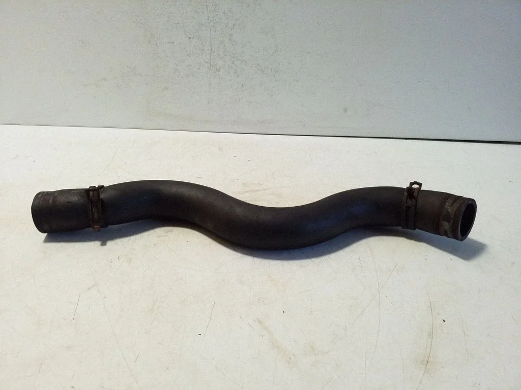 Oil fill pipe 03L115310