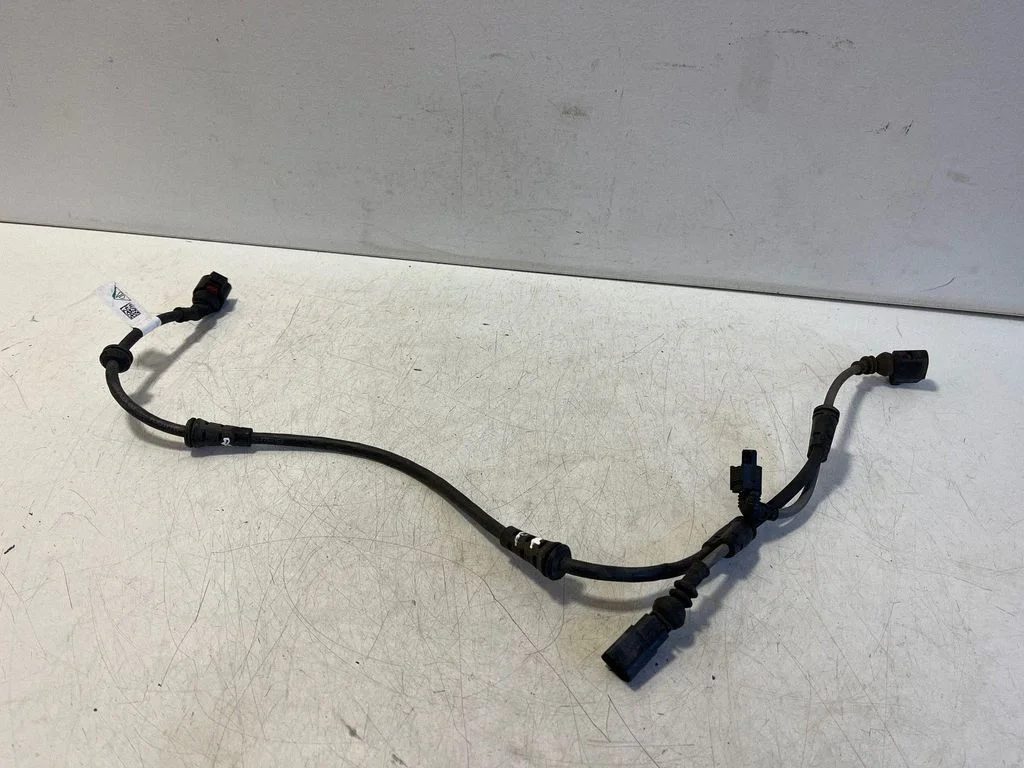 Priekšējā ABS sensora vads (instalācija) – Porsche Taycan 9J1 (2019-)