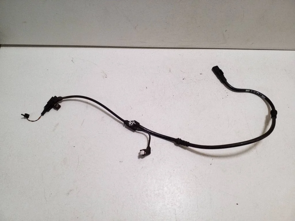 Front ABS sensor wiring A2475400400