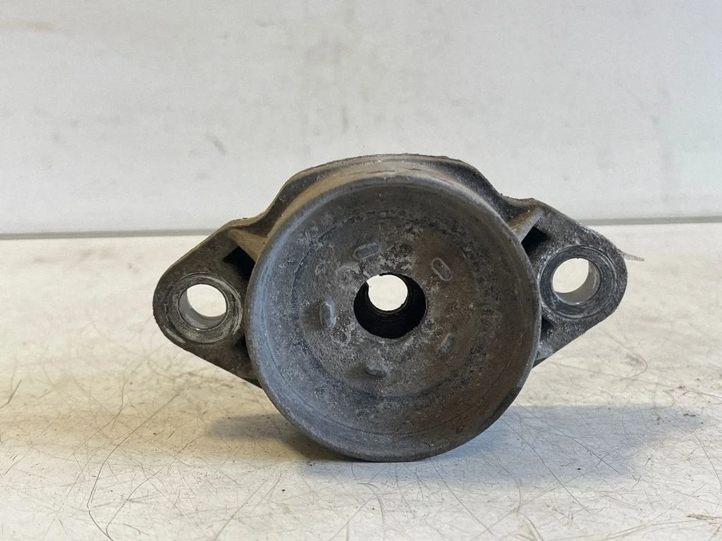 Amortisaatori kinnitusklamber A2133264800