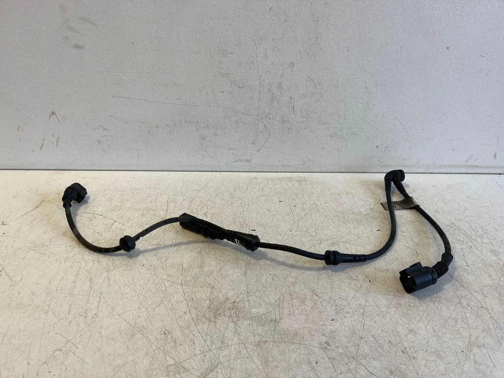 Front ABS sensor wiring – Porsche Cayenne (92A) (2010-2017)