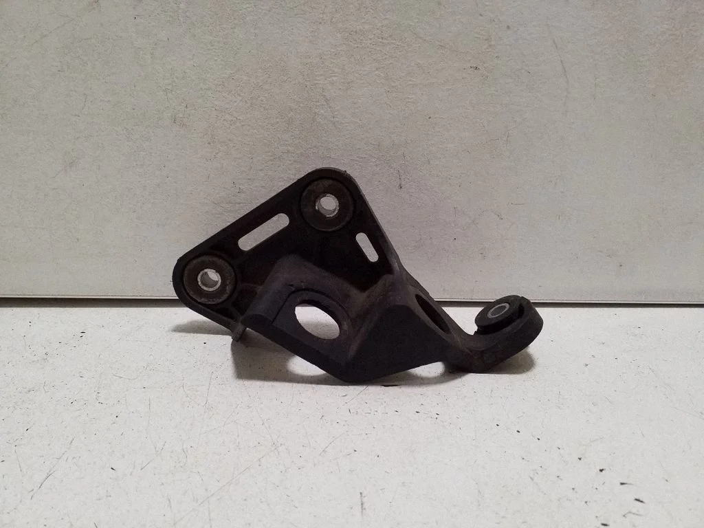 Käiguvahetuse trossi kinnitusklamber – Volkswagen Golf VI (2008-2013)