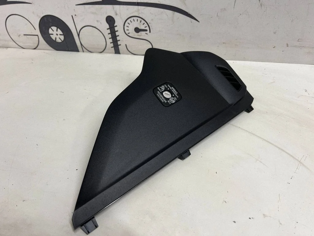Dashboard side end trim – Toyota RAV 4 (XA50) (2018-)