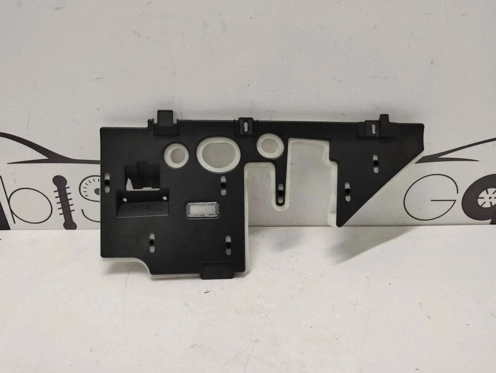 Dashboard lower bottom trim panel 3W2819665