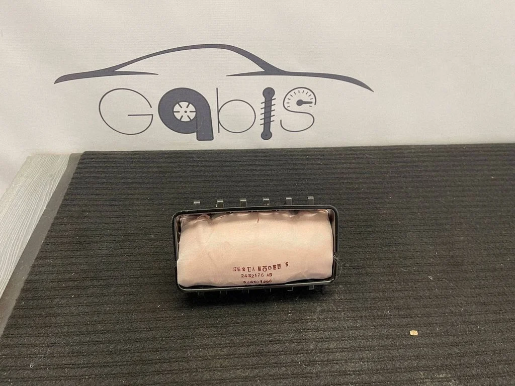 Passenger airbag – Tesla Model S (2012-)