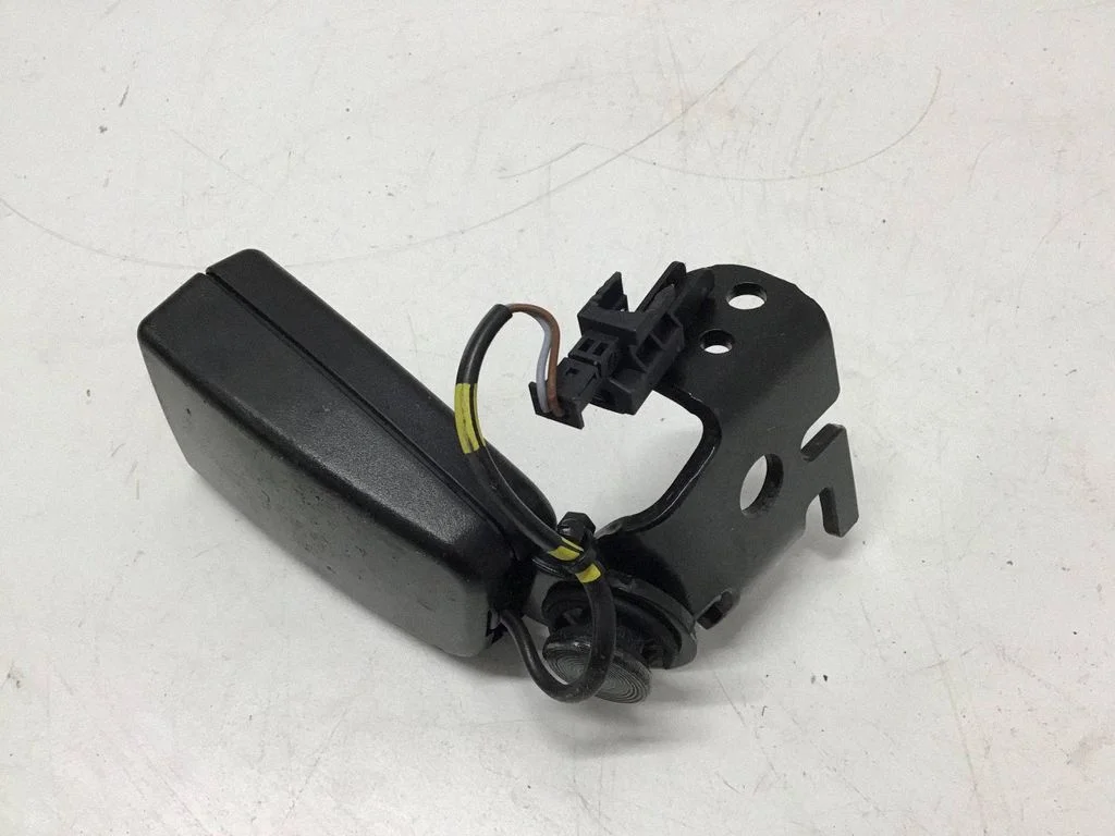 Rear seatbelt buckle A2058600369