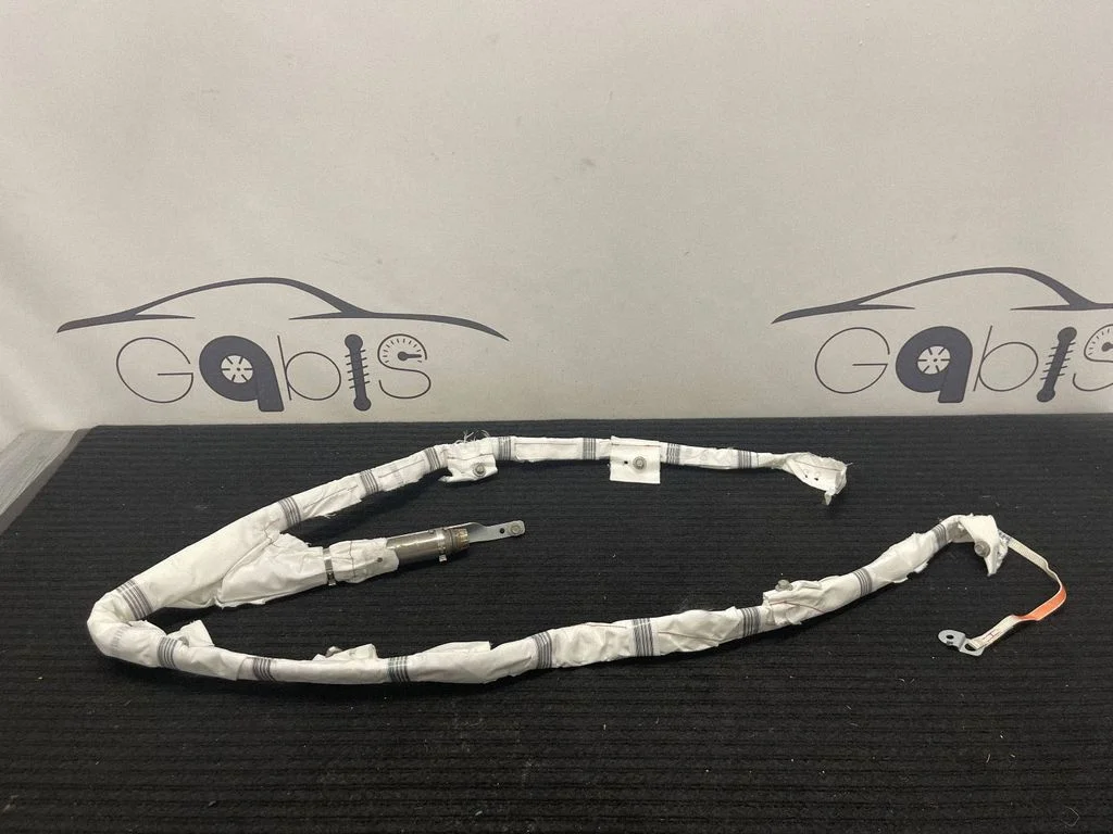 Roof airbag – Tesla Model S (2012-)